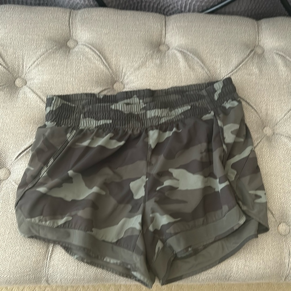 Athleta camo shorts